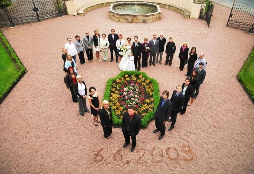 בית מלון כפרי Zámek Potštejn