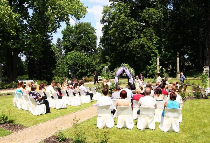 בית מלון כפרי Zámek Potštejn