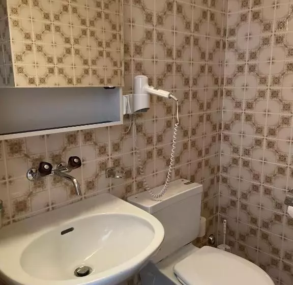 ペンション Berggasthaus Piz Calmot