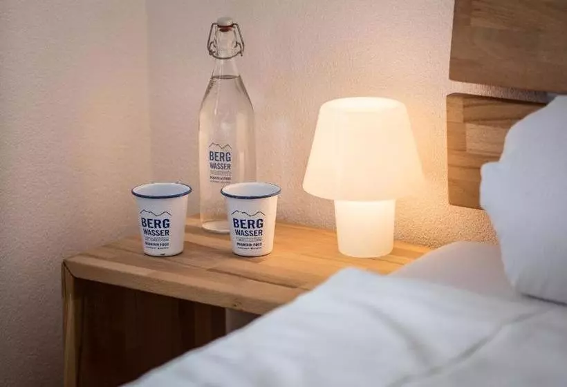 ペンション Berggasthaus Piz Calmot