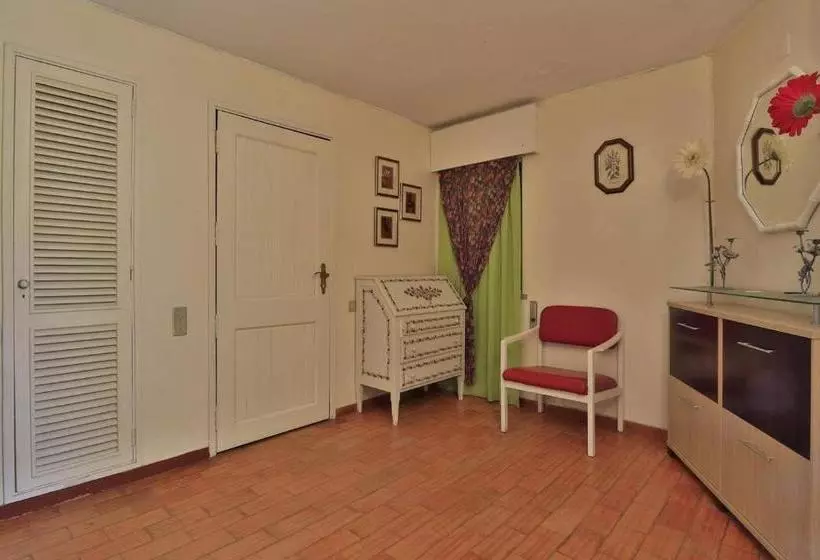 ペンション Casa Vale Do Lobo 114   Great Townhouse Few Minutes Walk From Beach Praca