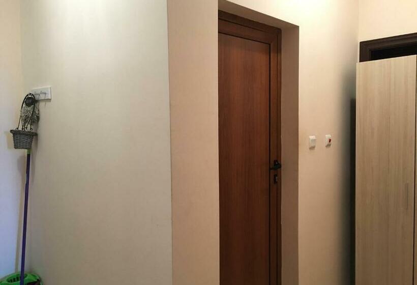 פנסיון Elite Apartments Is Located In The Old Town Of Pomorie