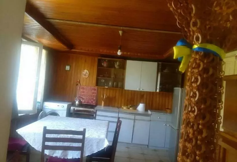 Majatalo Nino Apartement Zugdidi