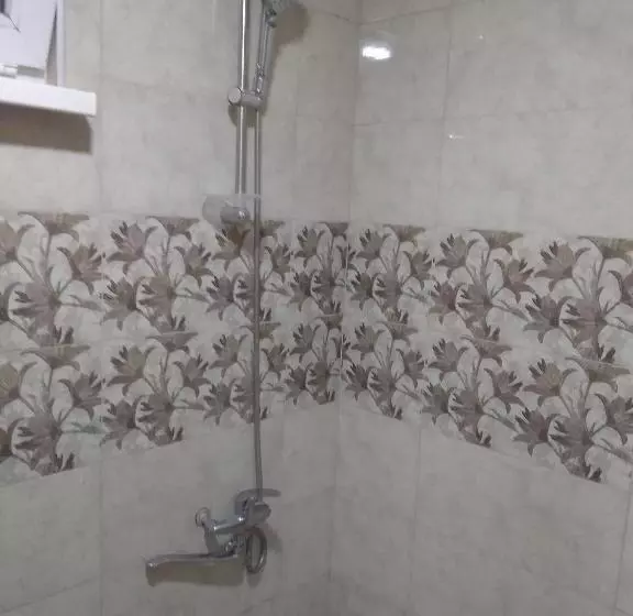 Majatalo Nino Apartement Zugdidi