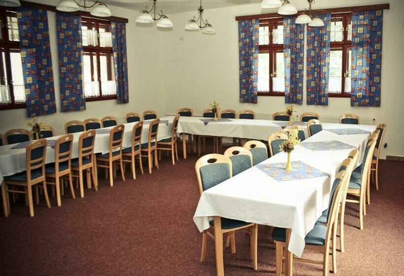 بنسيون Penzion U Ráztoky