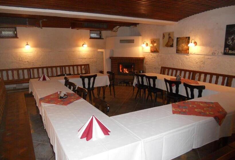 بنسيون Penzion U Ráztoky