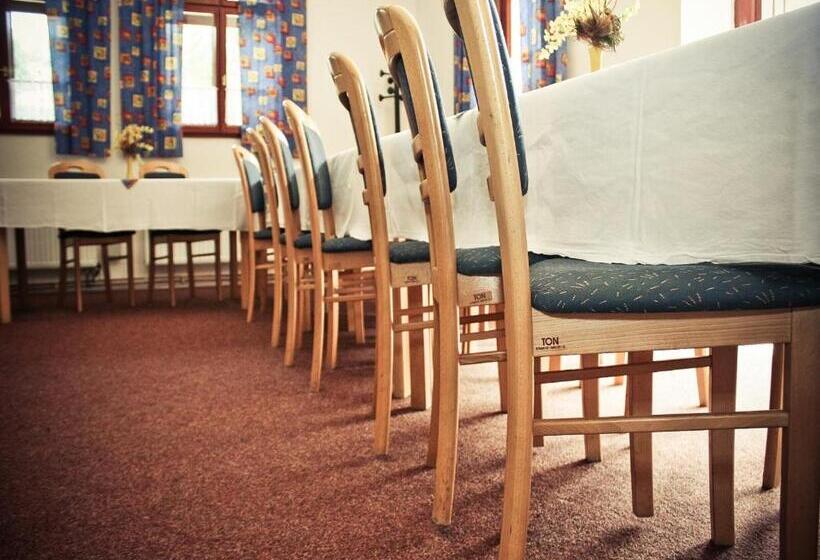 بنسيون Penzion U Ráztoky