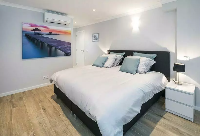 ペンション Villa Benagil With Stunning Views And Roof Terrace With Private Heated Pool