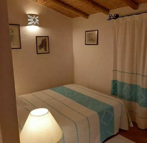 هتل Agriturismo Casteddu