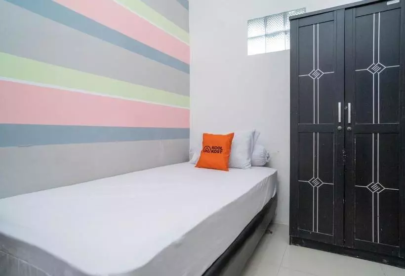 ホテル Koolkost Syariah @ Jl Kelapa Dua Raya Tangerang
