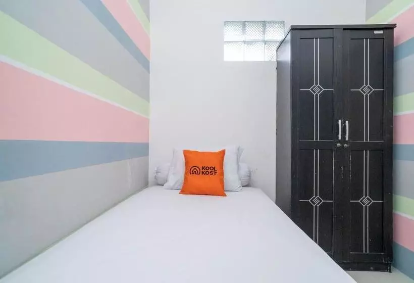 ホテル Koolkost Syariah @ Jl Kelapa Dua Raya Tangerang