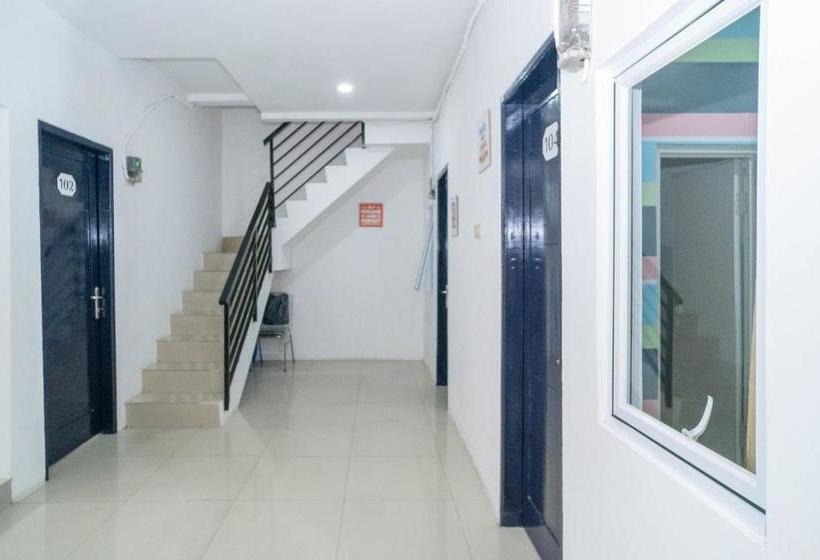 בית מלון כפרי Koolkost Syariah @ Jl Kelapa Dua Raya Tangerang