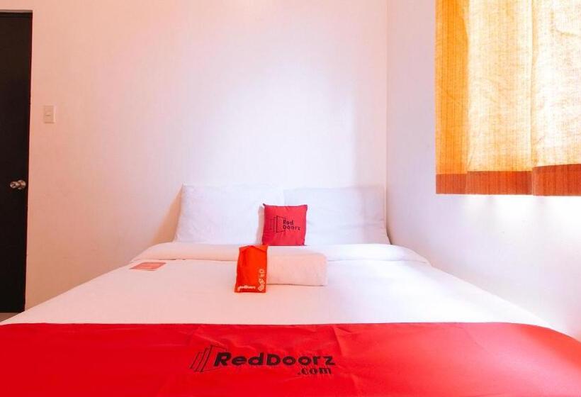 Szálloda Reddoorz @ Jardin Lrt Tayuman Manila