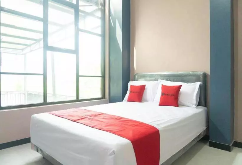 هتل Reddoorz Syariah Near Alun Alun Blitar