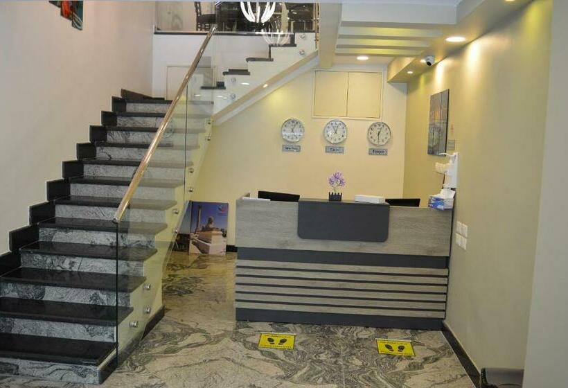 هتل Royal Inn Residence