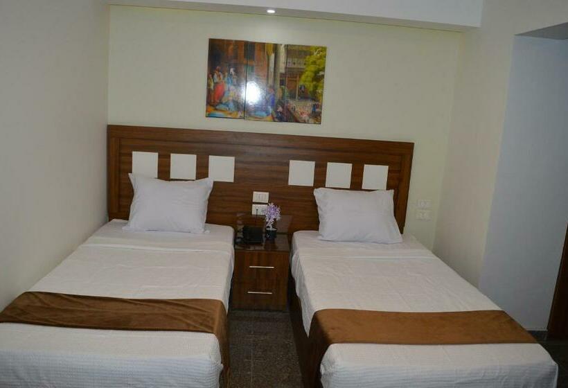 هتل Royal Inn Residence