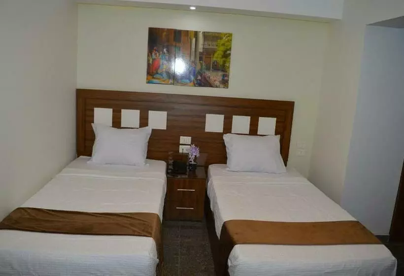 هتل Royal Inn Residence