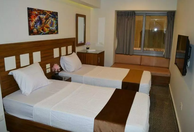 هتل Royal Inn Residence
