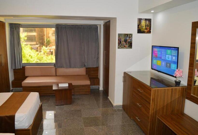 هتل Royal Inn Residence