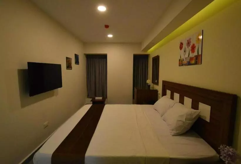 هتل Royal Inn Residence