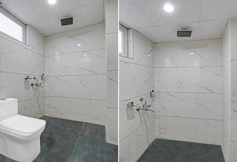 هتل Treebo Grand Town House