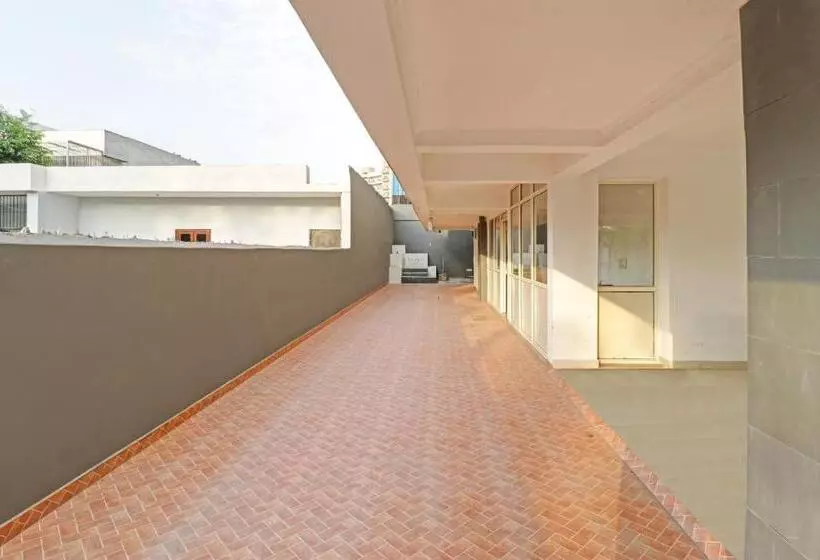 ホテル Treebo Grand Town House