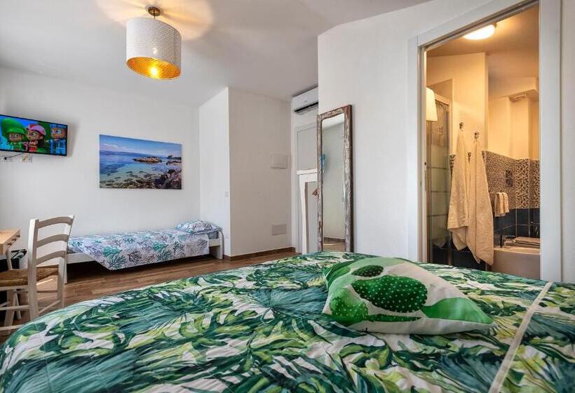 بنسيون Dery Alghero Holiday Rooms