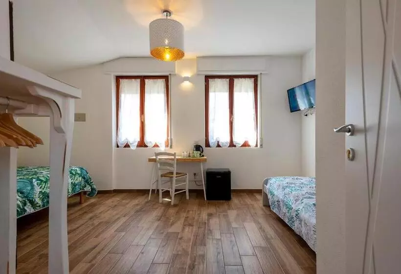 ペンション Dery Alghero Holiday Rooms