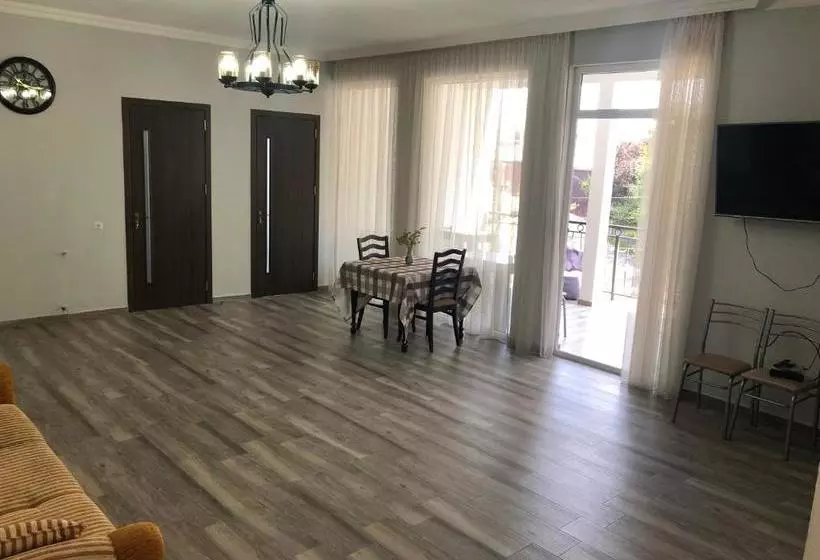 پانسیون Guest House My Home