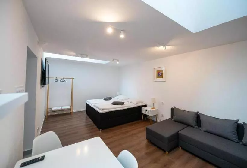 Majatalo Pixel Guesthouse