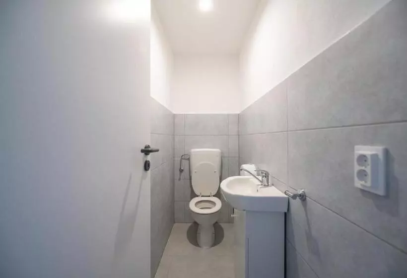 Majatalo Pixel Guesthouse