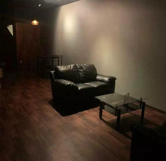 Retkeilymaja プチホテル苫小牧ステーション