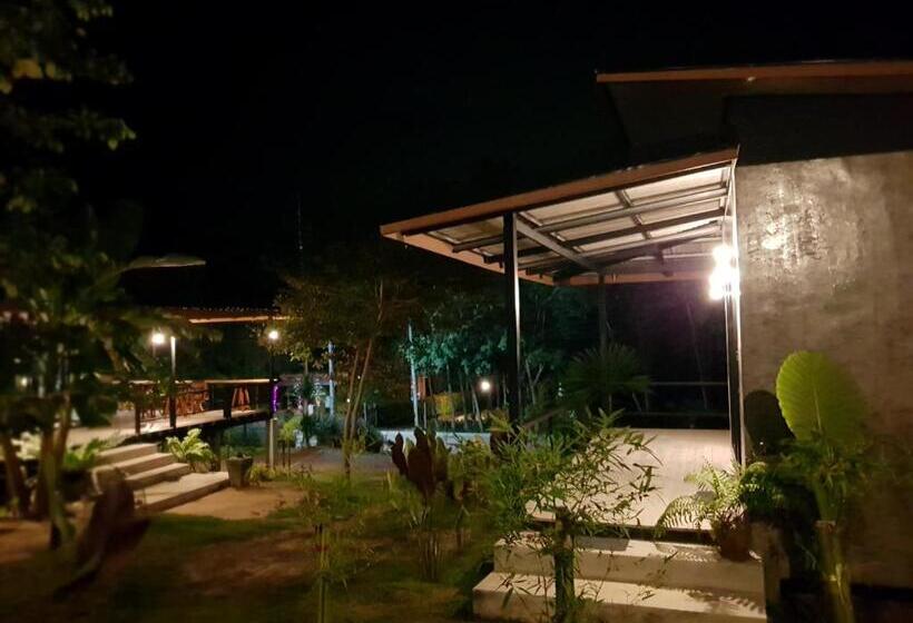 تختخواب و صبحانه Annie Meen S Place Koh Yao Noi