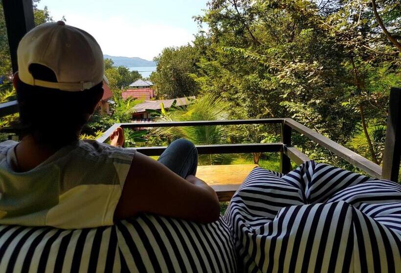 تختخواب و صبحانه Annie Meen S Place Koh Yao Noi