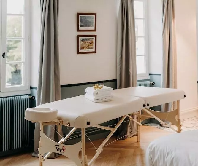 Aamiaismajoitus (B&B) Le Château Réal