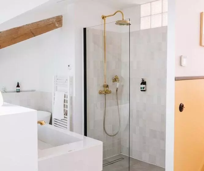 Aamiaismajoitus (B&B) Le Château Réal