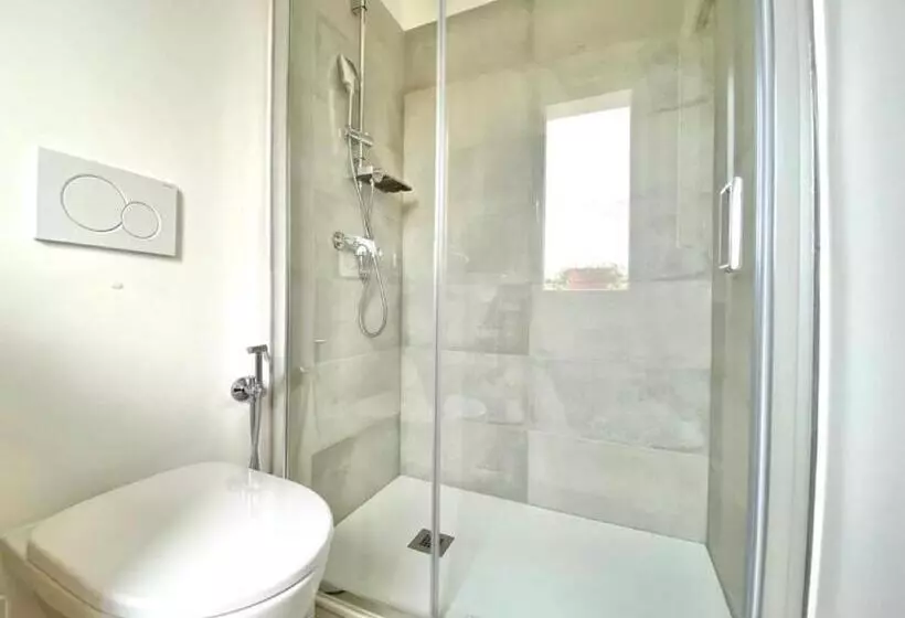 تختخواب و صبحانه Pathos Guest House