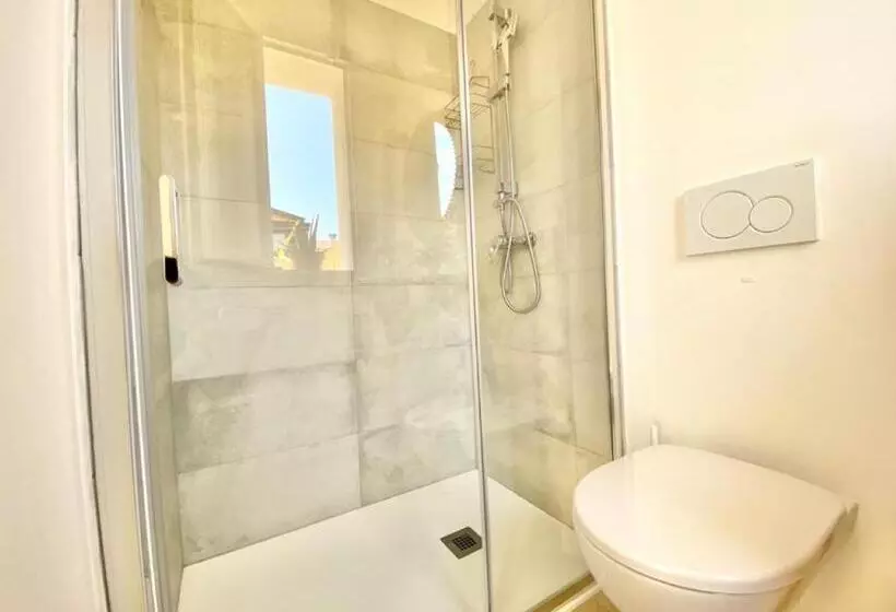 تختخواب و صبحانه Pathos Guest House
