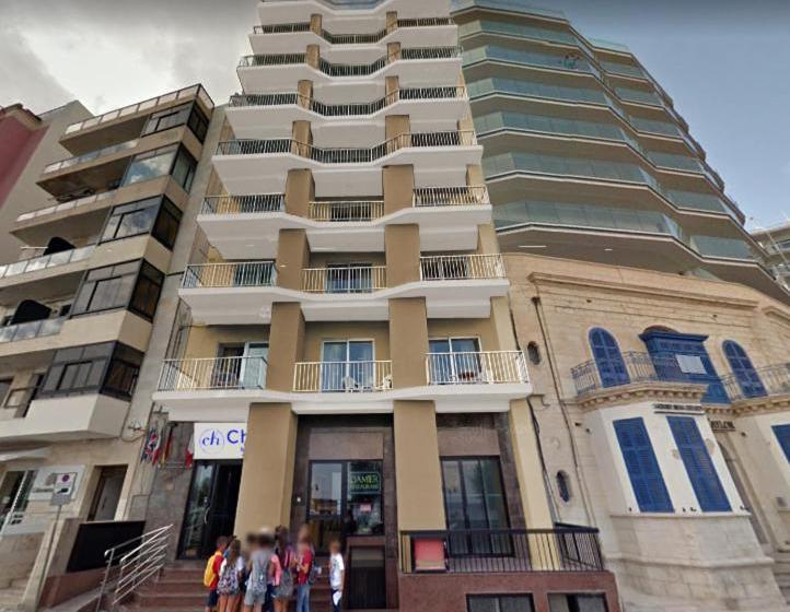 هاستل Sliema Chalet