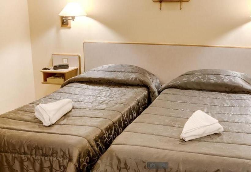 هاستل Sliema Chalet