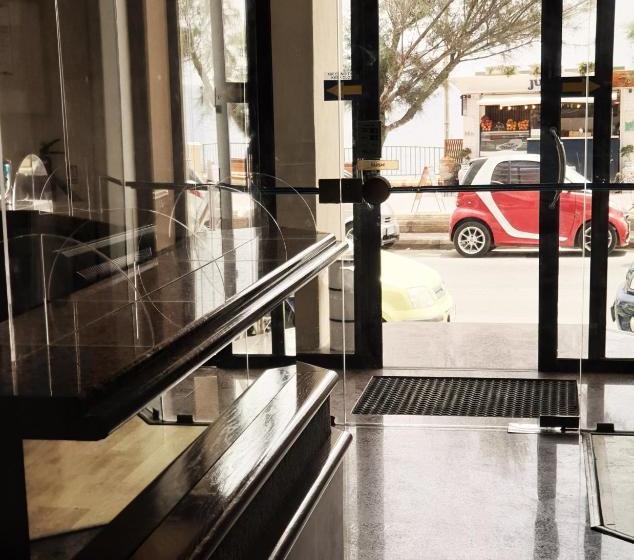 هاستل Sliema Chalet