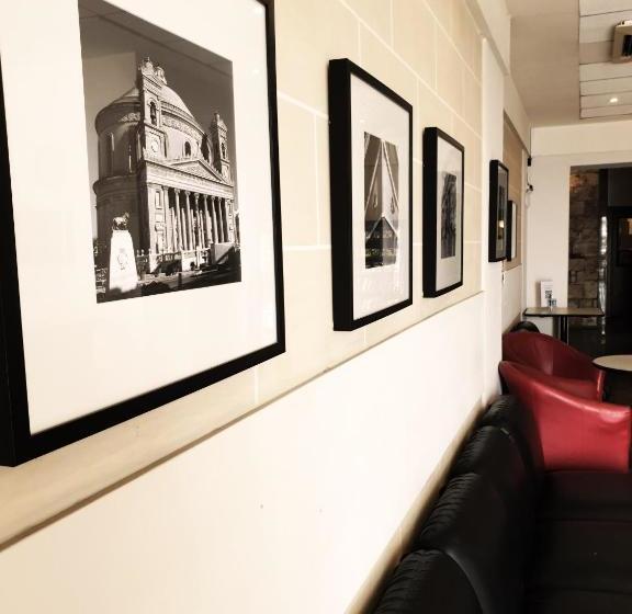 هاستل Sliema Chalet