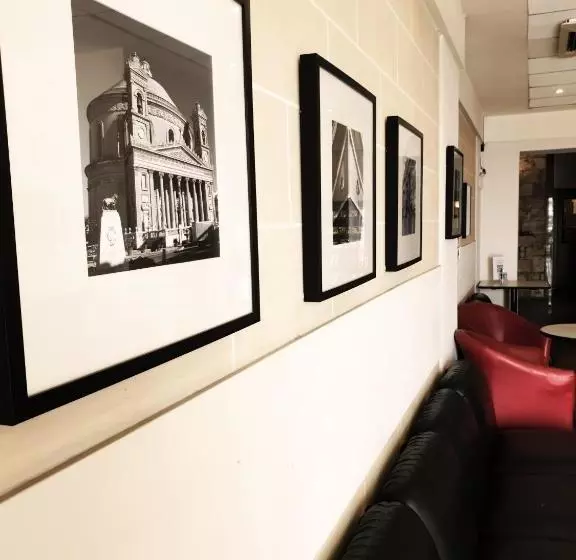 هاستل Sliema Chalet