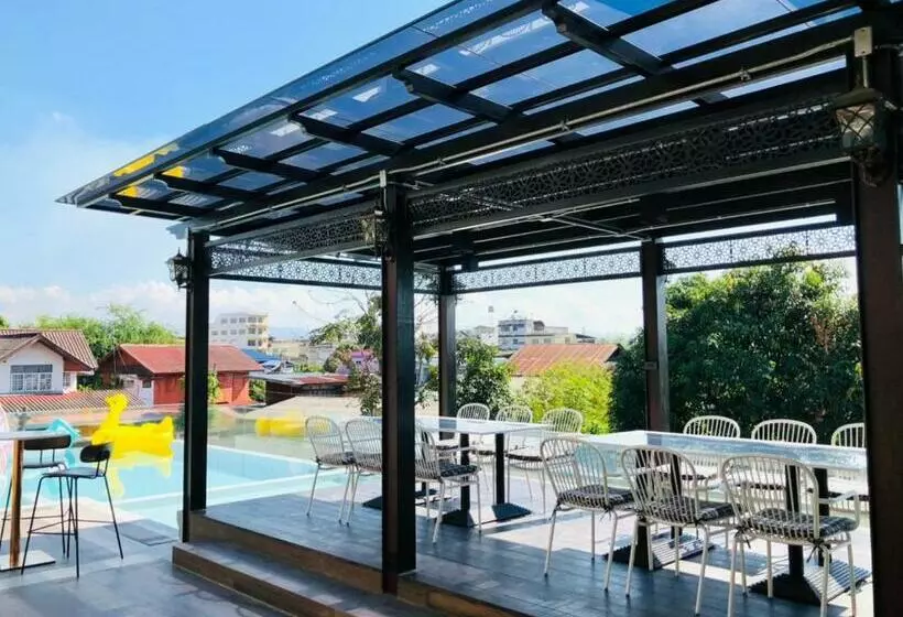 هتل Huern Kan Thong