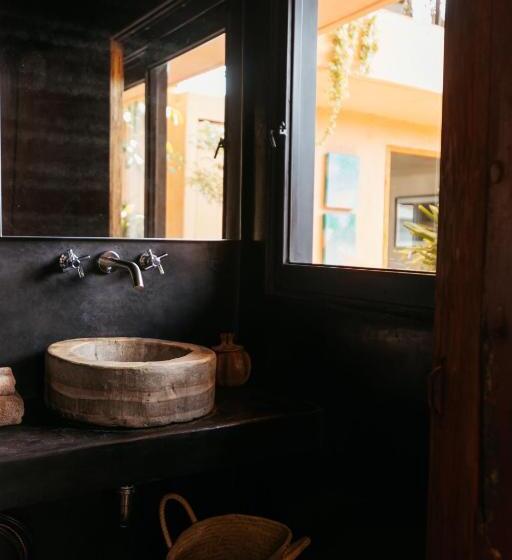 Отель Boulenc Bed And Bread