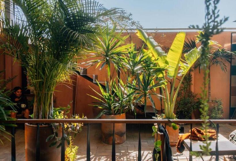 Отель Boulenc Bed And Bread