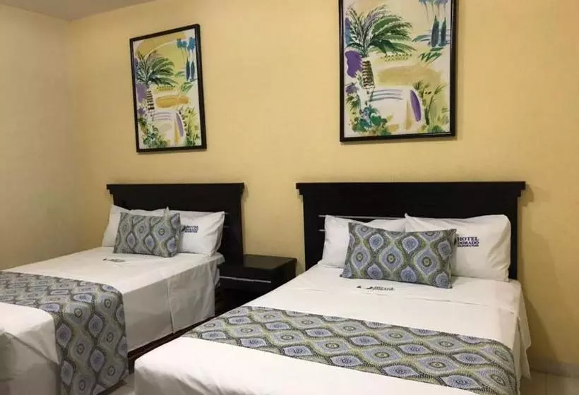 هتل Dorado A Una Calle De Playa Regatas Y El Malecon