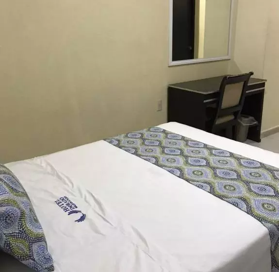 هتل Dorado A Una Calle De Playa Regatas Y El Malecon