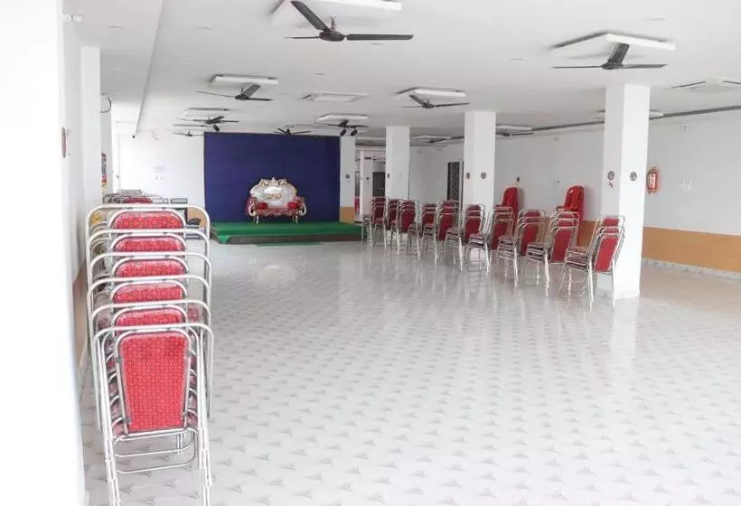 ホテル Hari Om By Wb Economy, Nalanda ,bihar