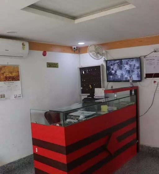 ホテル Hari Om By Wb Economy, Nalanda ,bihar